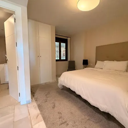 Marina View Escape - 2 Bedrooms * Marbellac