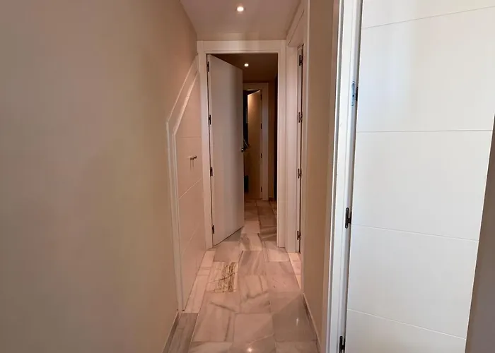 Marina View Escape - 2 Bedrooms Marbellac